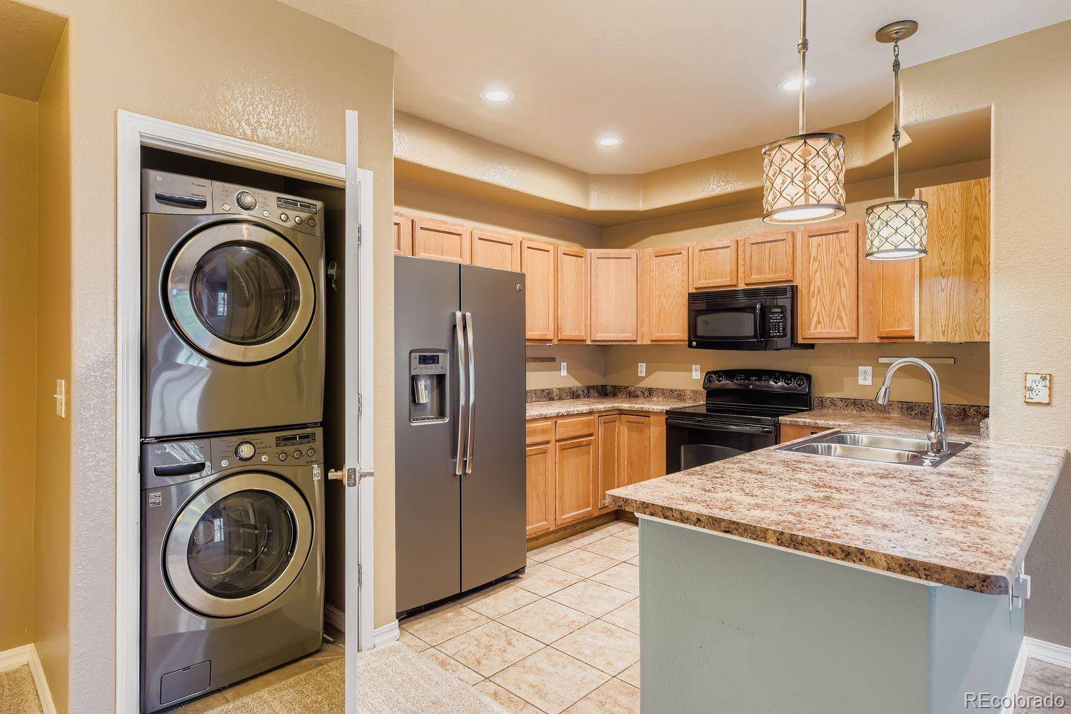 Littleton, CO 80127,8779 S Kipling WAY #106