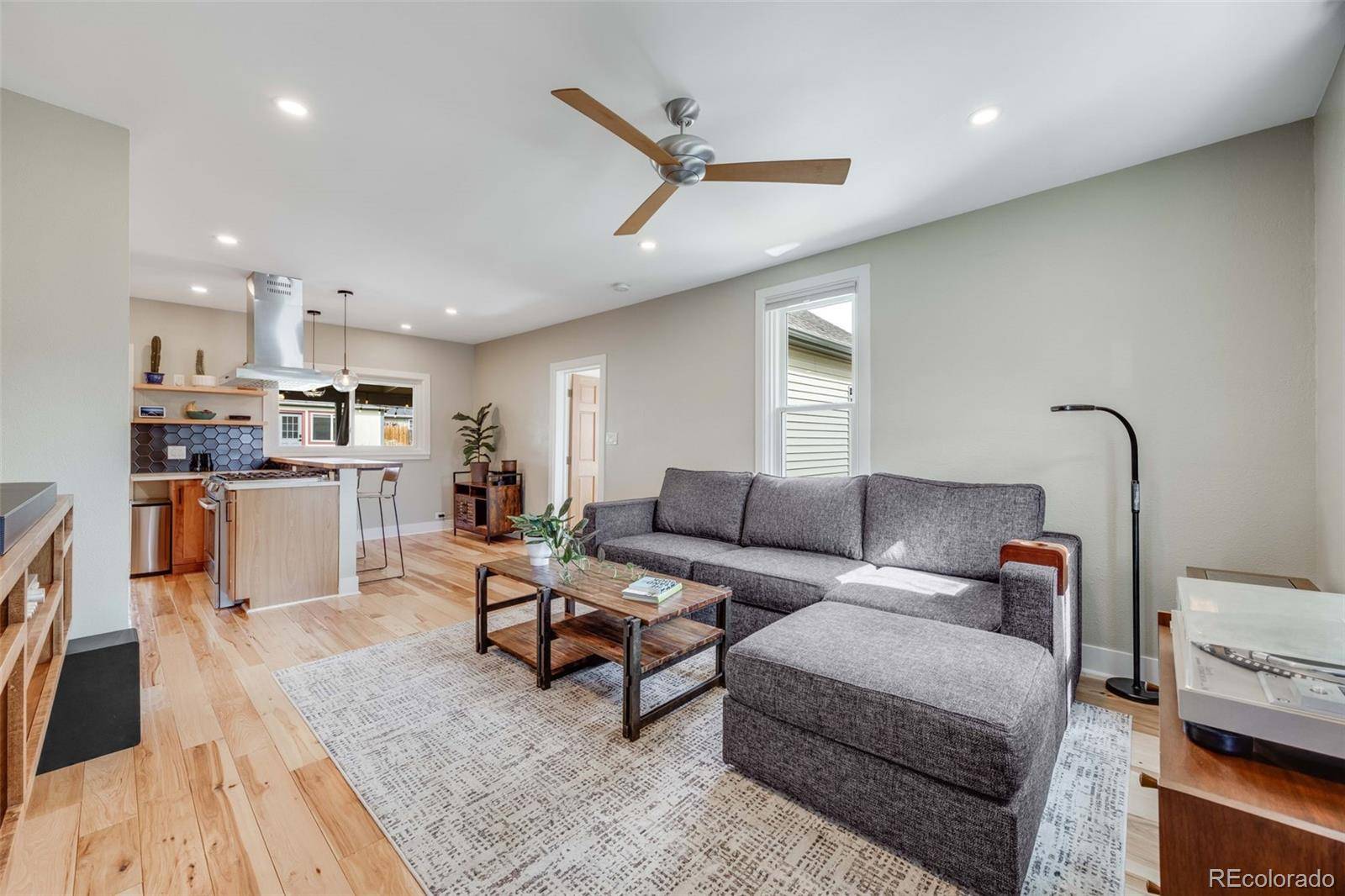 Golden, CO 80401,1055 Quartz ST
