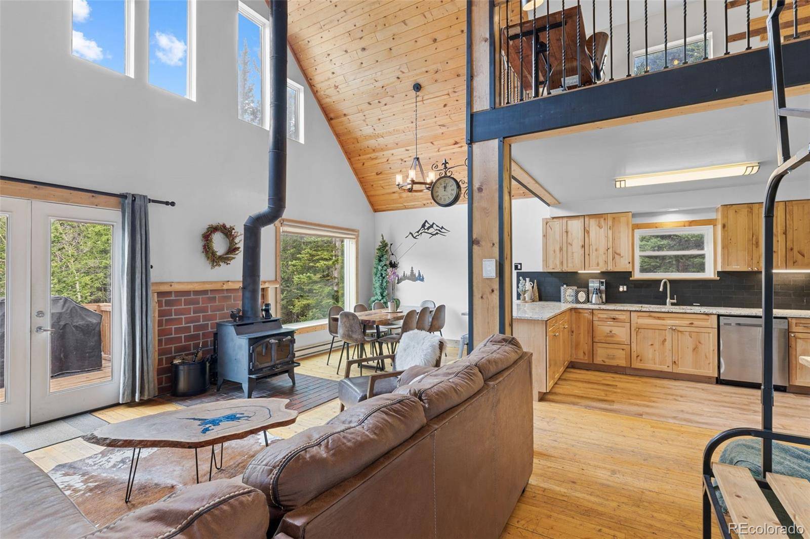 Alma, CO 80420,894 Peterson DR