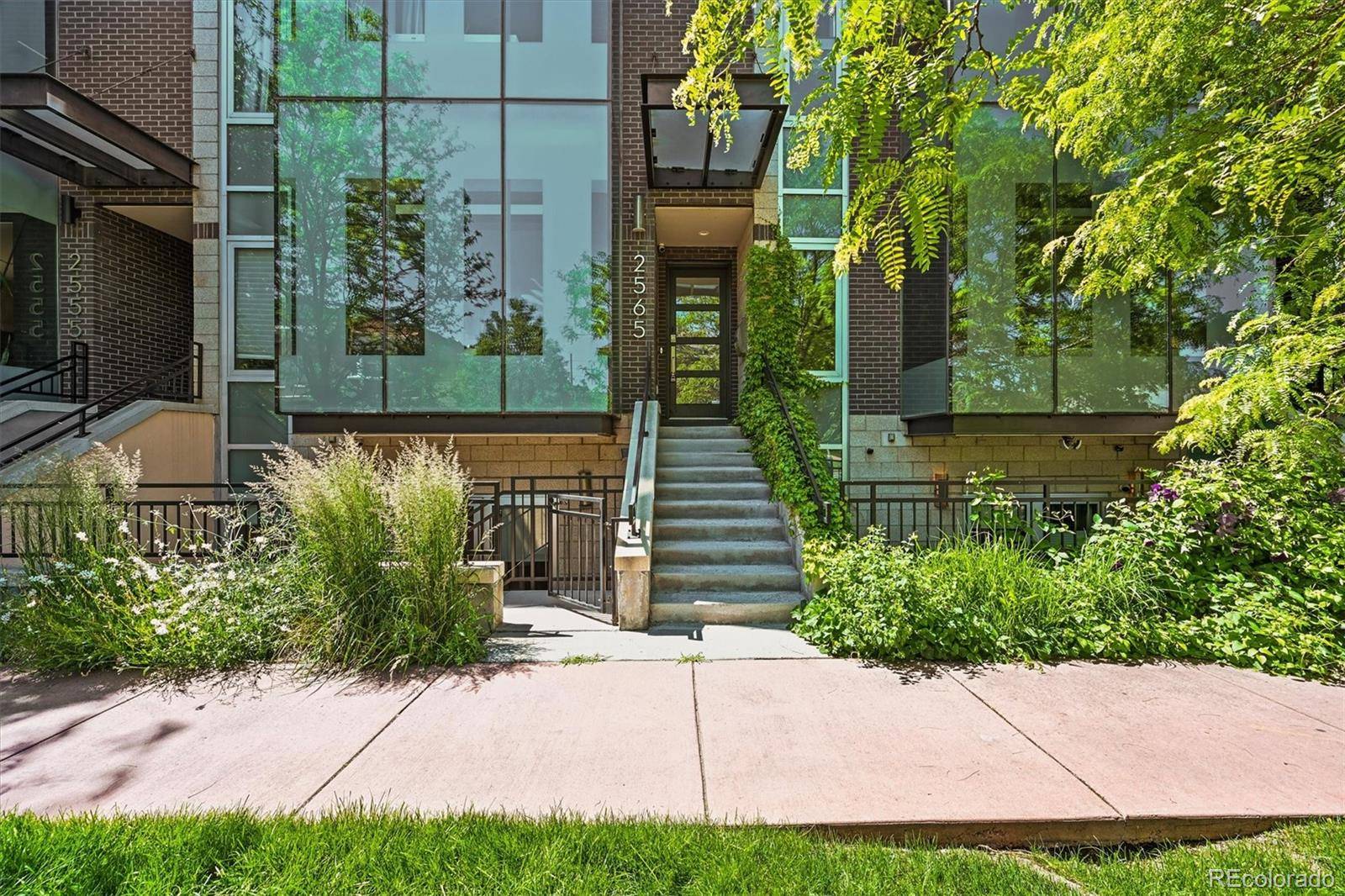 Denver, CO 80205,2565 Champa ST