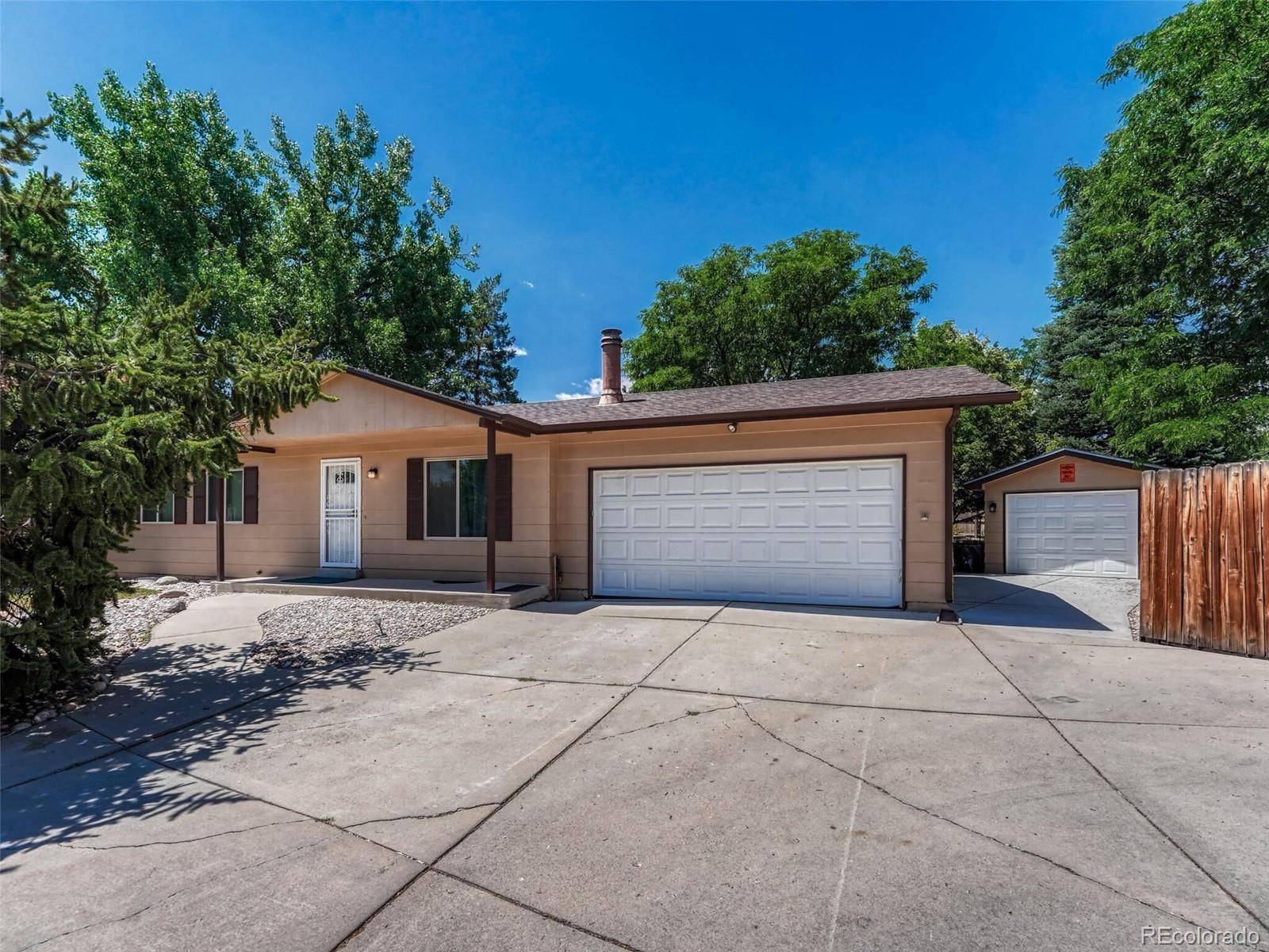 Centennial, CO 80121,5003 E Weaver PL