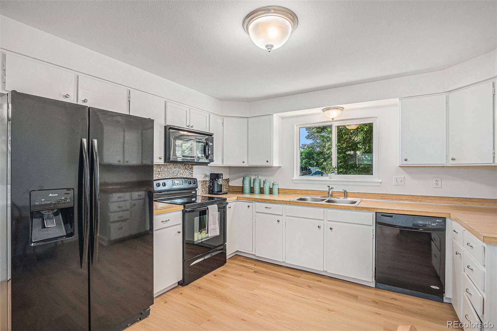Aurora, CO 80011,1641 Biscay CIR