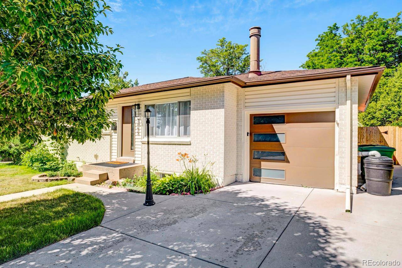 Denver, CO 80236,3055 S Winona CT