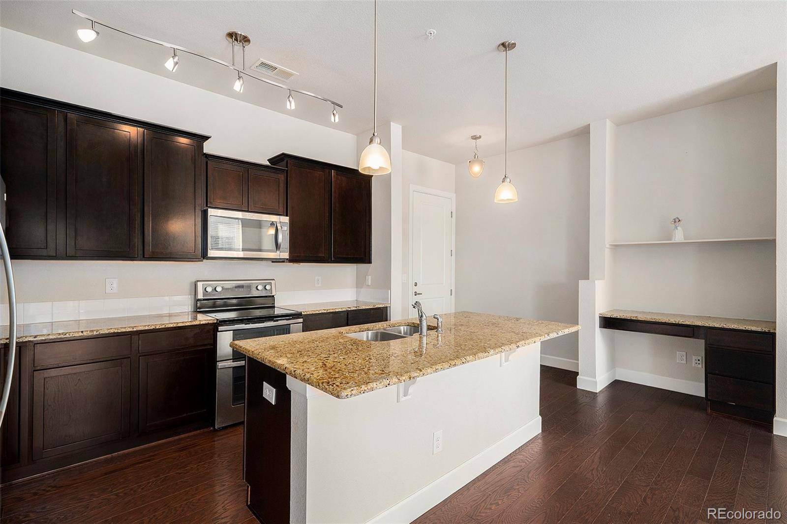 Englewood, CO 80112,301 Inverness WAY #202