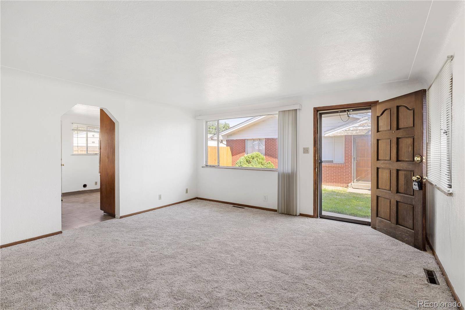 Denver, CO 80207,3351 Poplar ST