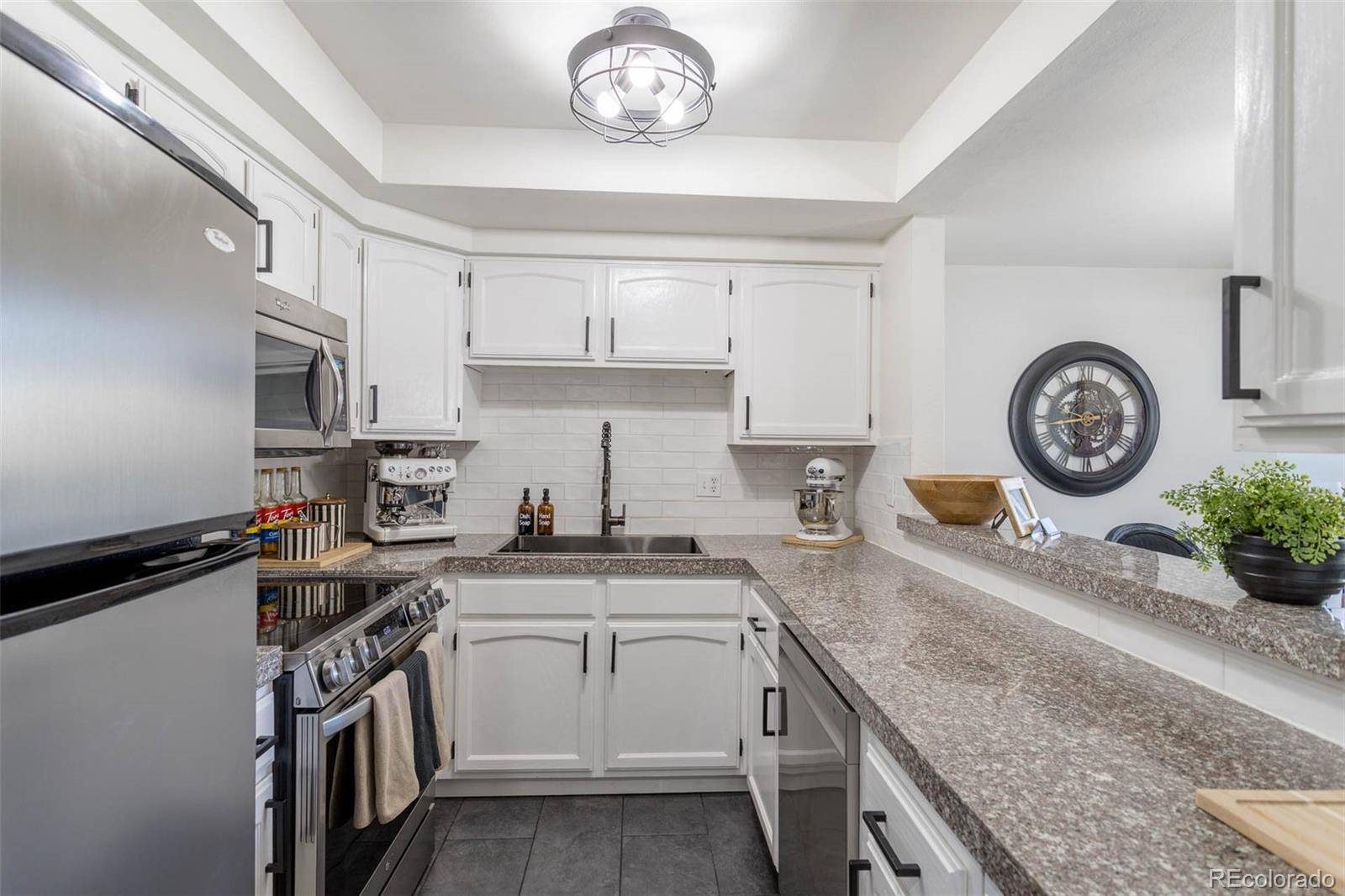 Englewood, CO 80111,10335 E Peakview AVE #B