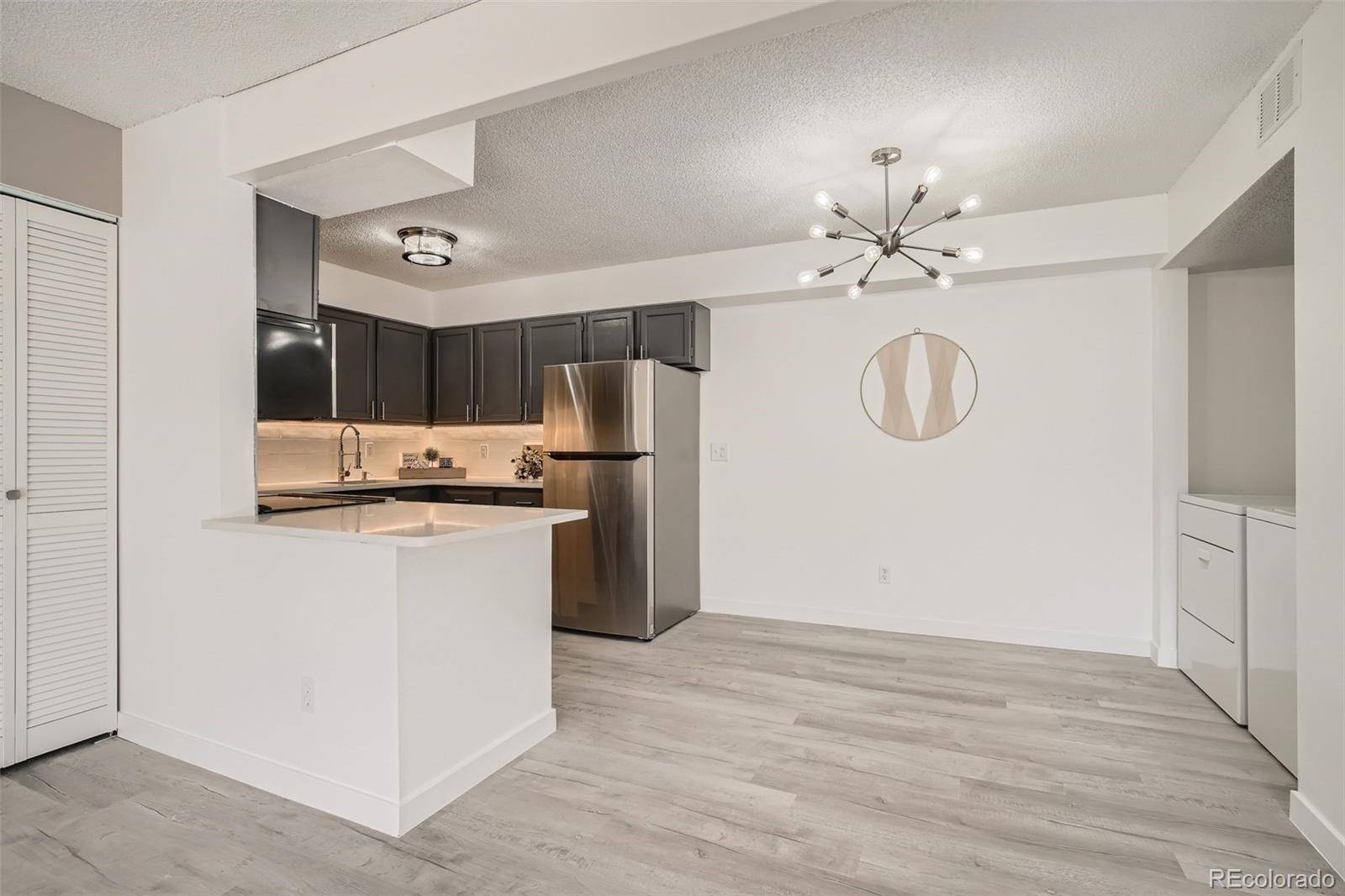 Lakewood, CO 80228,390 Zang ST #5-204