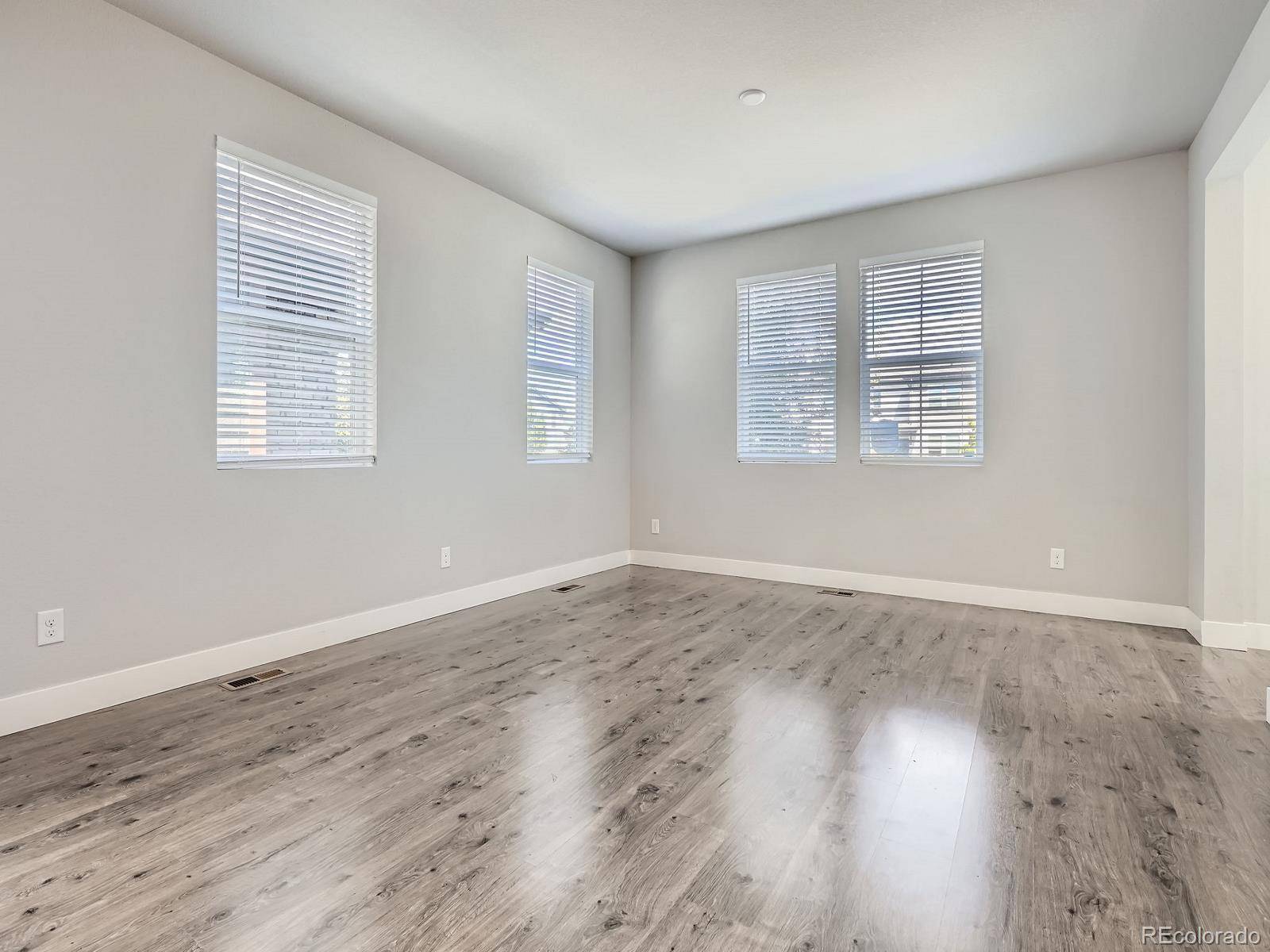 Denver, CO 80239,4773 Kittredge ST