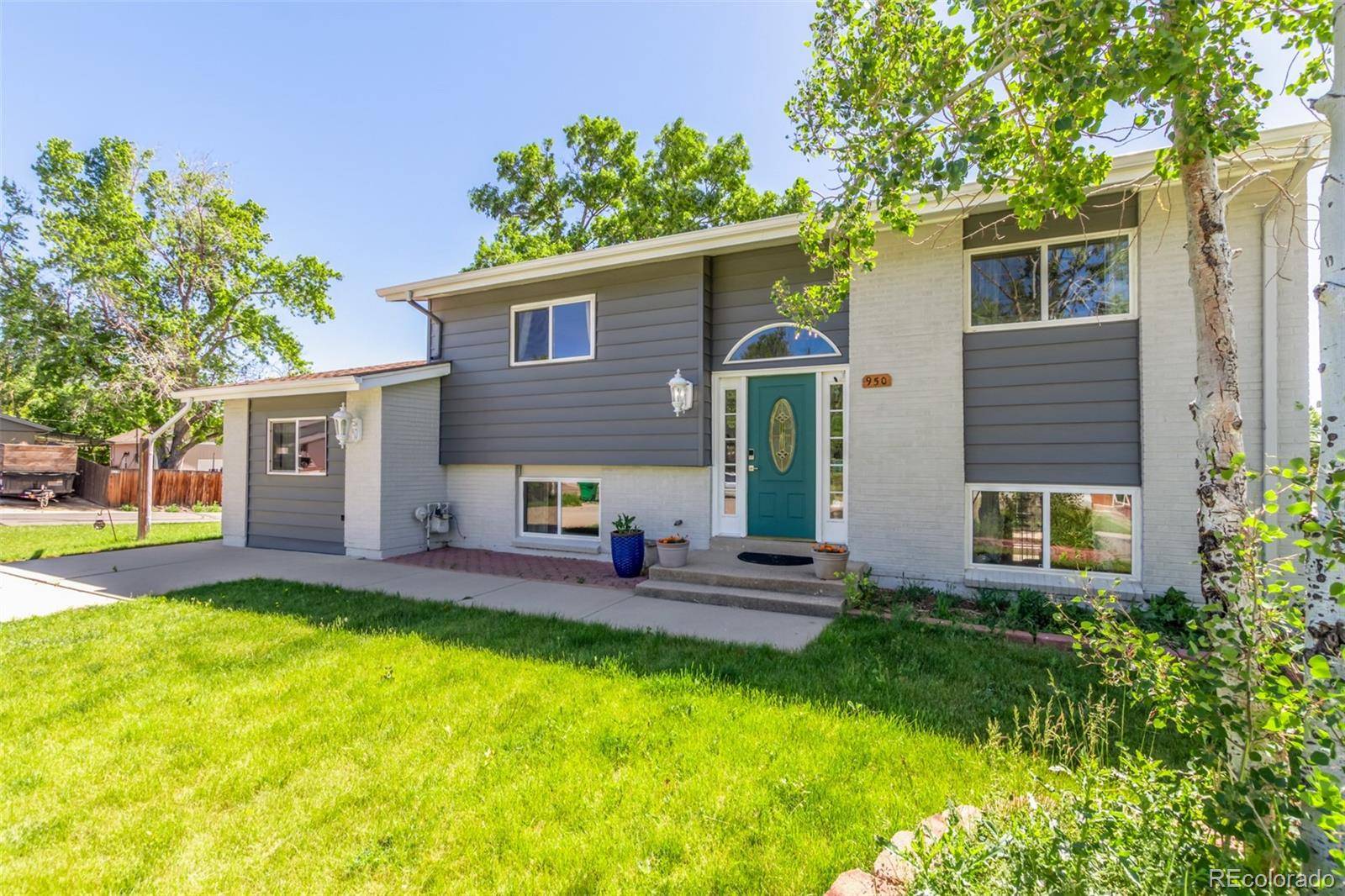 Lakewood, CO 80226,950 S Briarwood