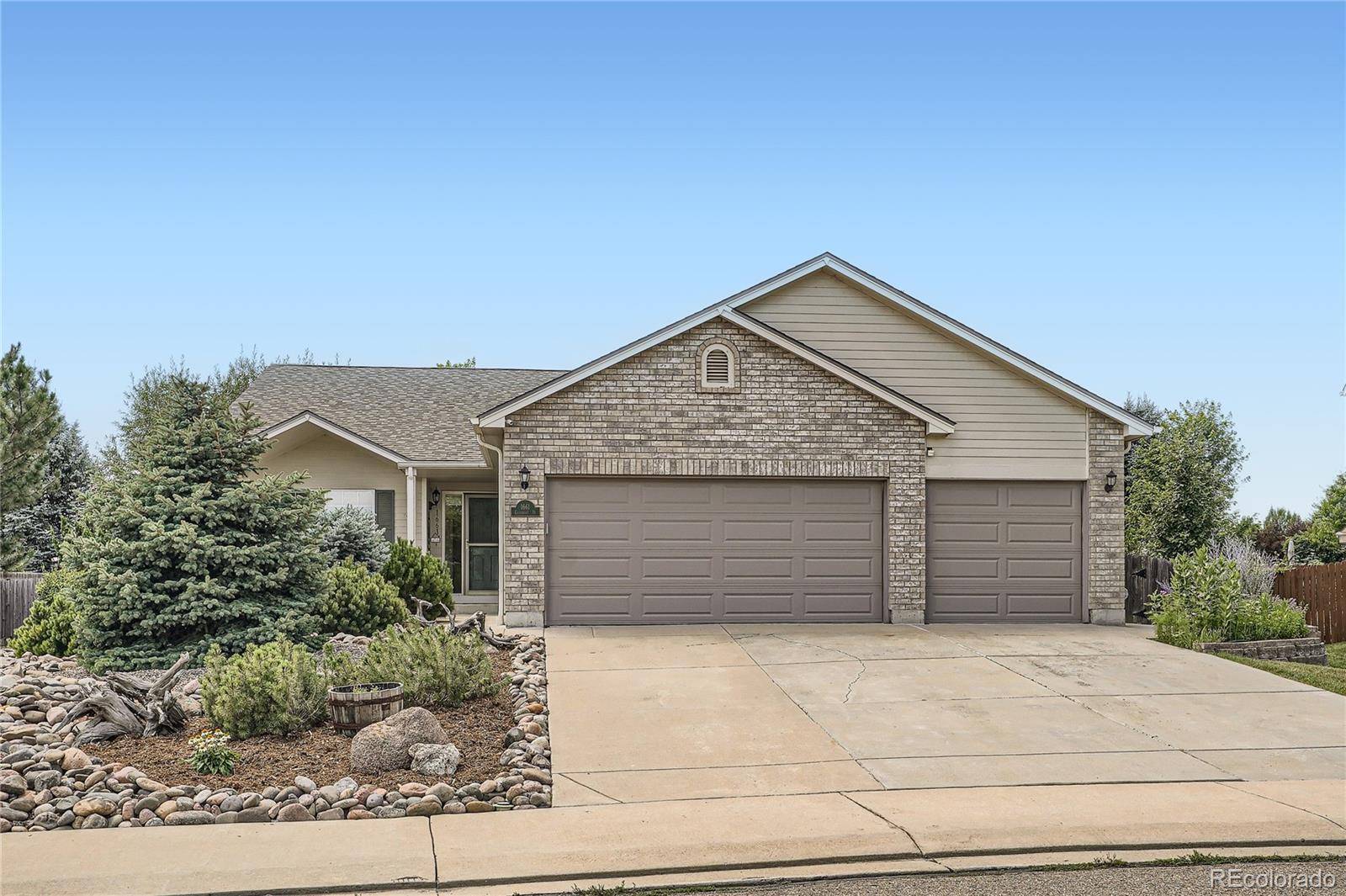 Longmont, CO 80504,1661 Cedarwood DR