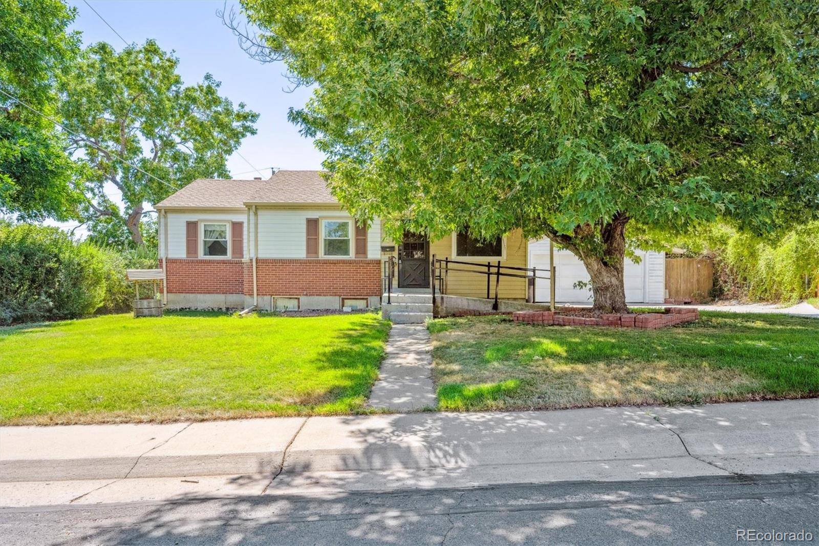 Thornton, CO 80229,2740 Barnhart ST