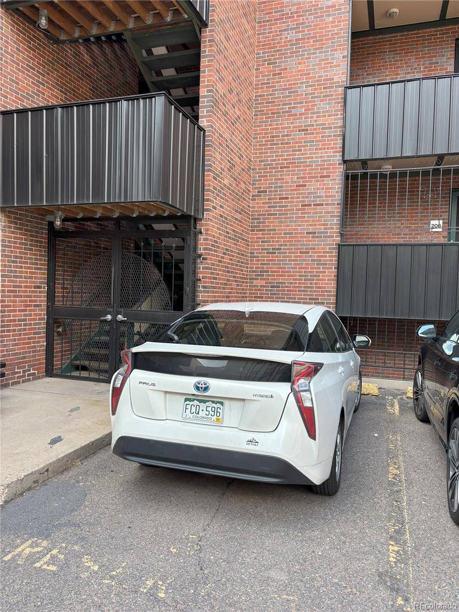 Denver, CO 80218,1833 N Williams ST #306