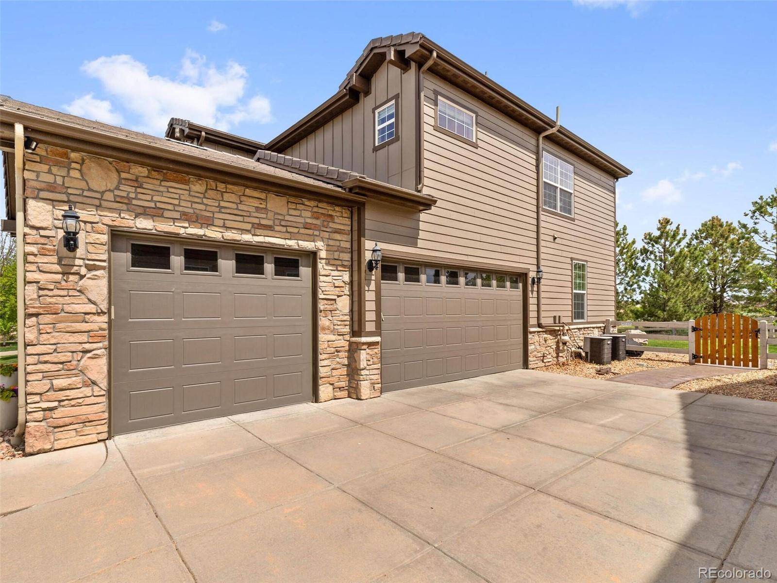 Broomfield, CO 80023,3306 Discovery CT