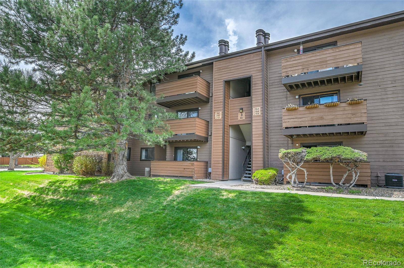 Lakewood, CO 80228,201 Wright ST #105