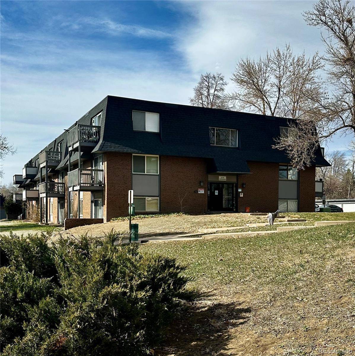 Centennial, CO 80122,230 E Highline CIR #304