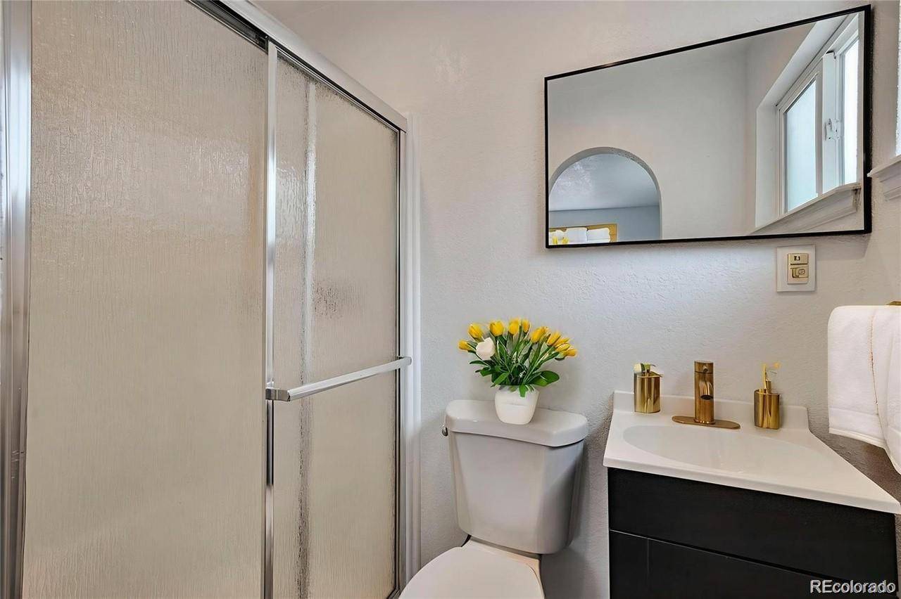 Aurora, CO 80011,772 Victor Street