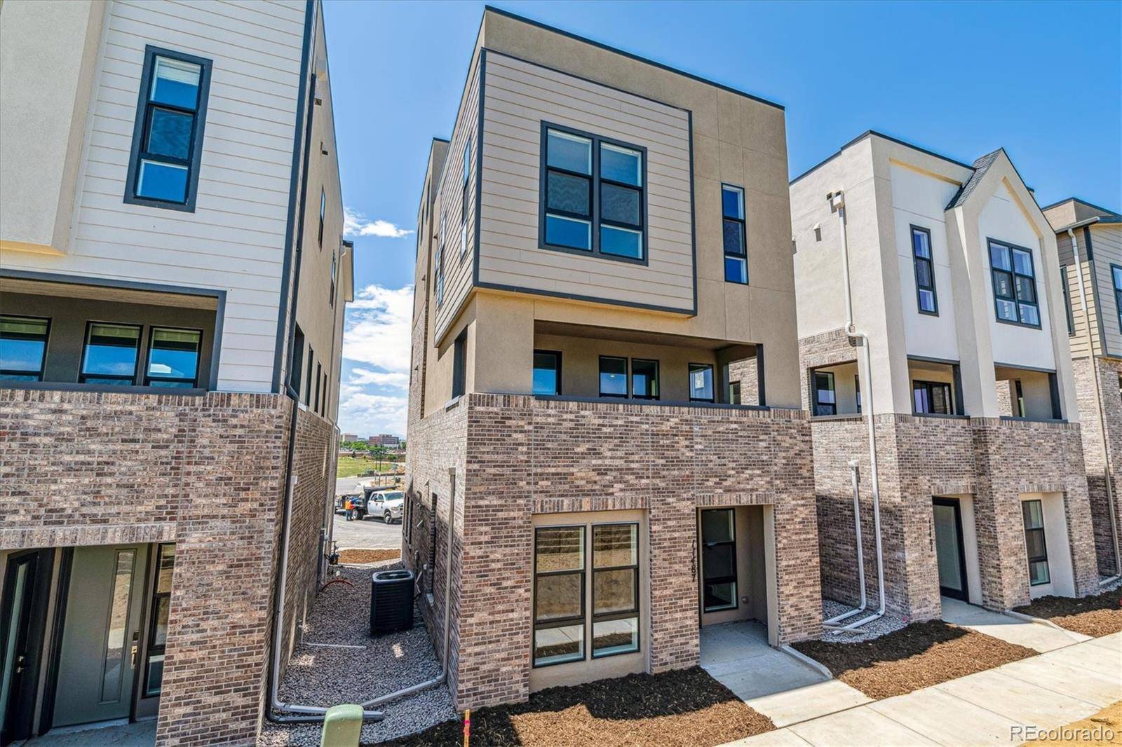 Centennial, CO 80112,11487 E Briarwood CIR