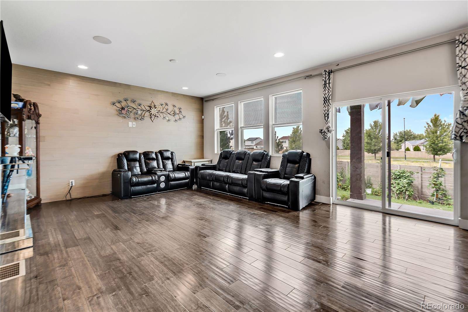 Denver, CO 80239,15963 E Warner DR