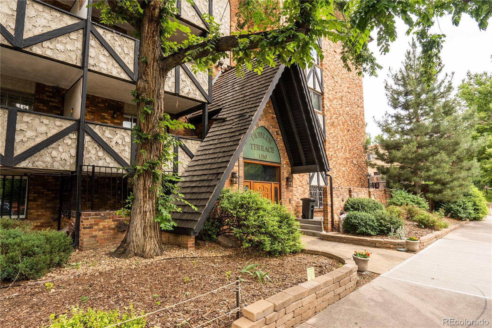 Denver, CO 80206,1350 Josephine ST #101