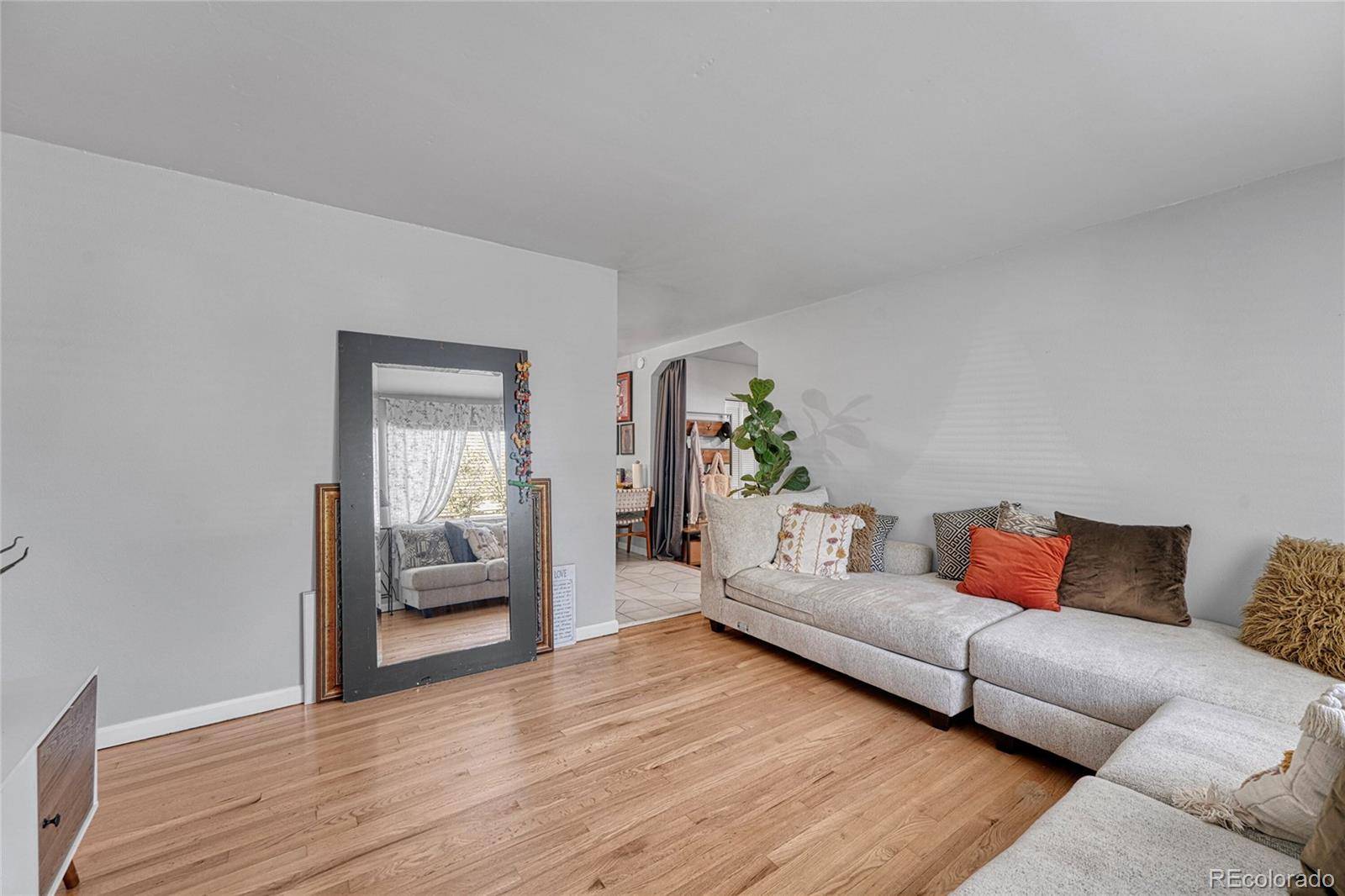 Aurora, CO 80012,841 S Oakland ST