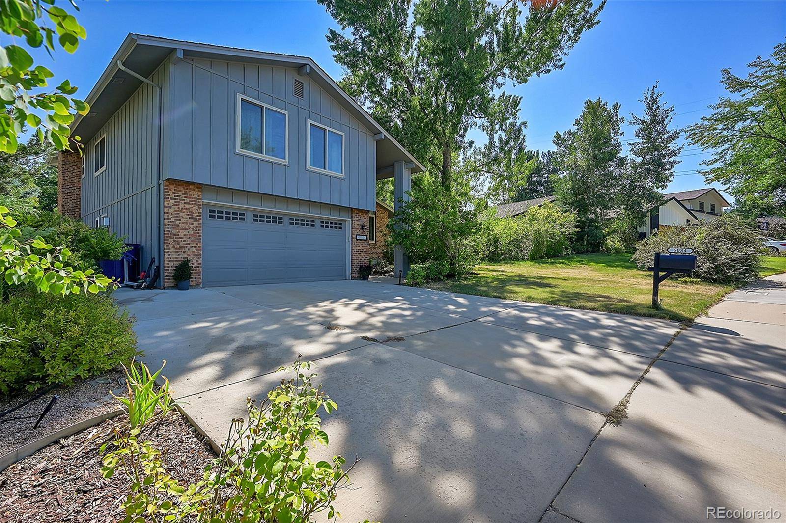 Centennial, CO 80111,6034 S Niagara CT