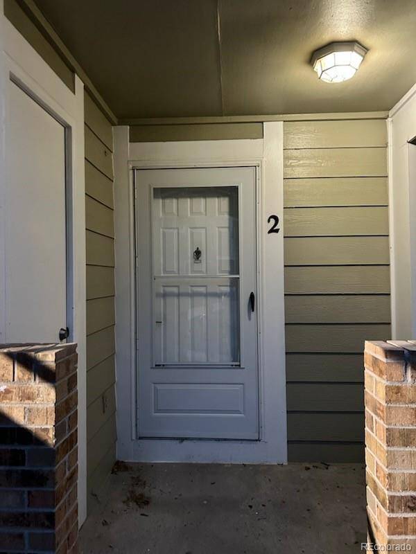 Aurora, CO 80012,922 S Dearborn WAY #2