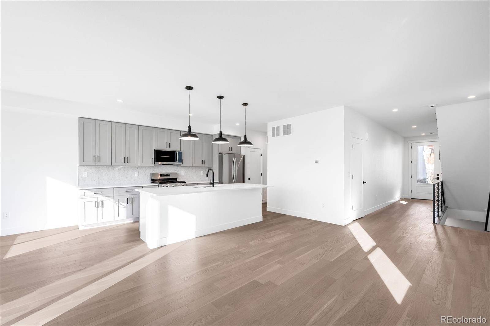 Denver, CO 80204,4660 W 9th AVE