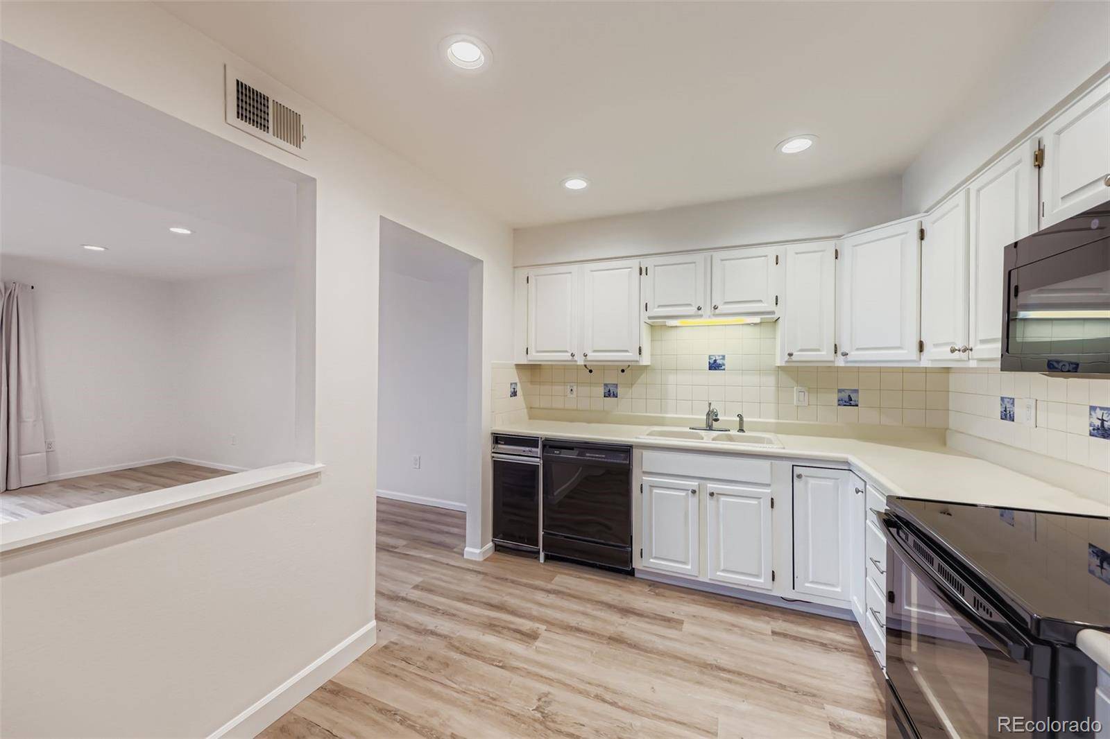 Broomfield, CO 80020,12565 Sheridan BLVD #115