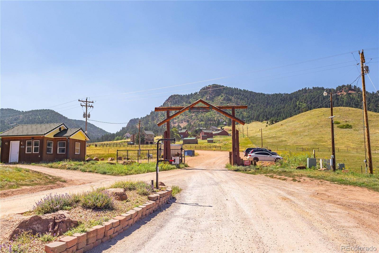 Larkspur, CO 80118,2532 Elk Park RD