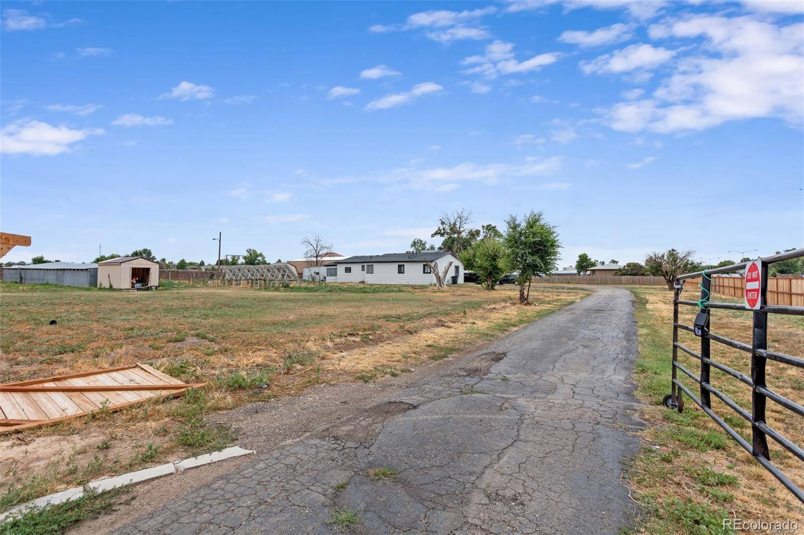 Aurora, CO 80011,1280 Airport BLVD