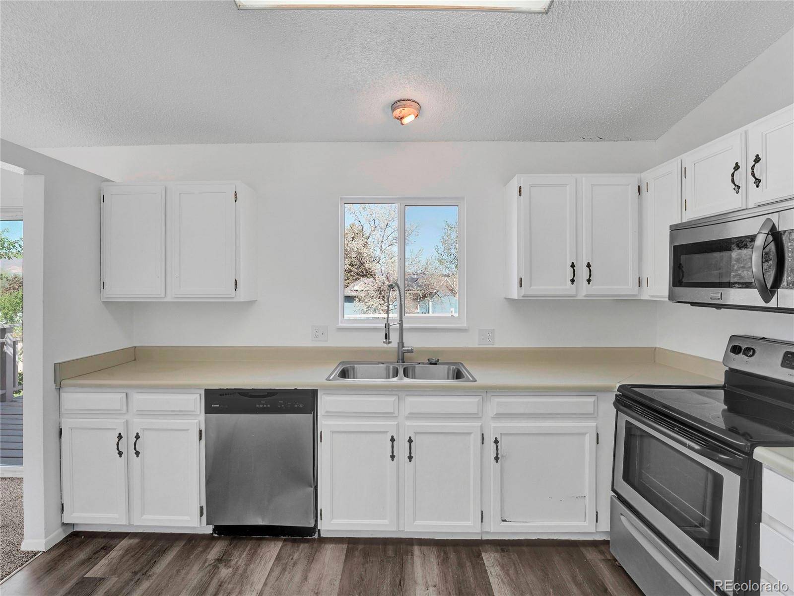 Colorado Springs, CO 80920,7660 Bell DR