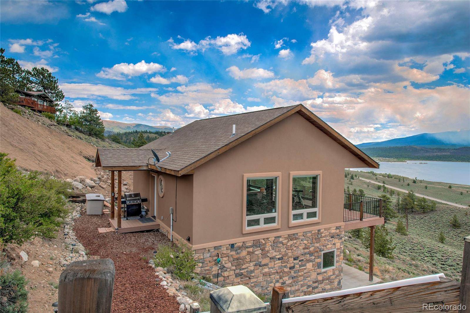 Twin Lakes, CO 81251,160 Mount Hope DR