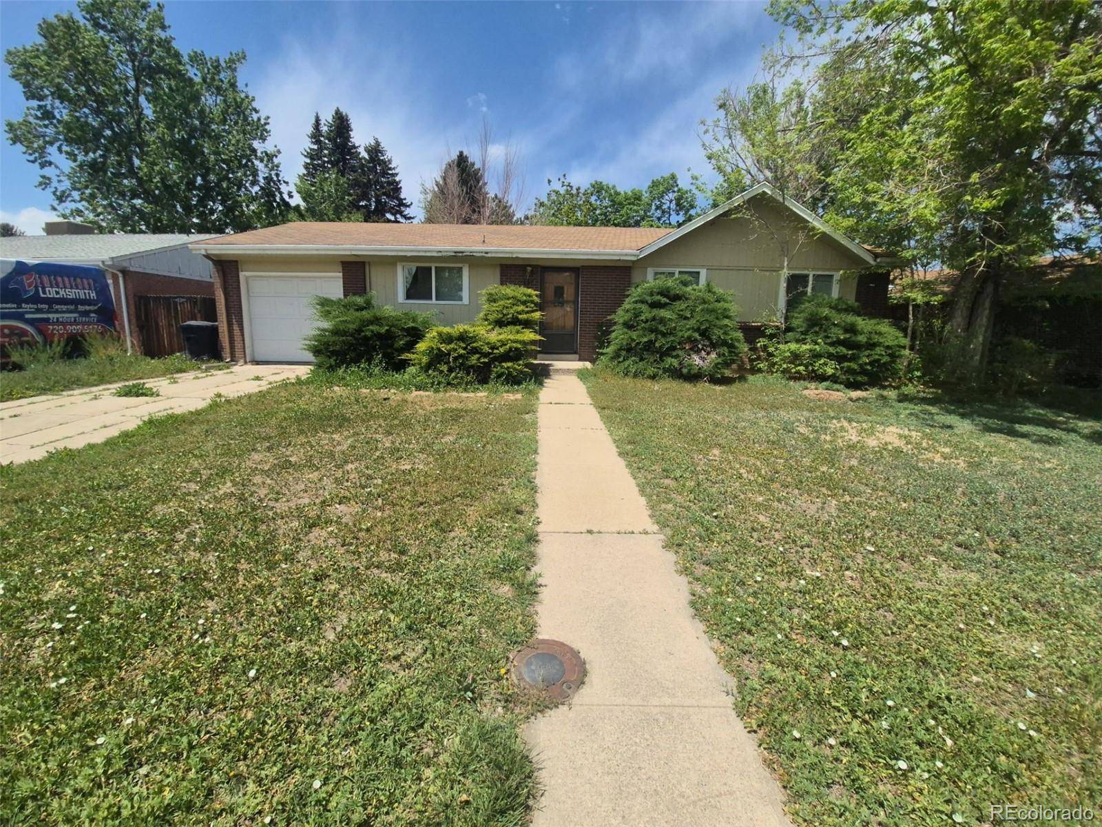 Denver, CO 80246,867 S Grape ST