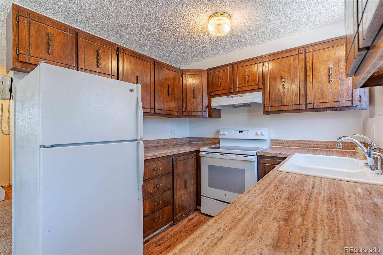 Denver, CO 80222,2700 S Holly ST #115