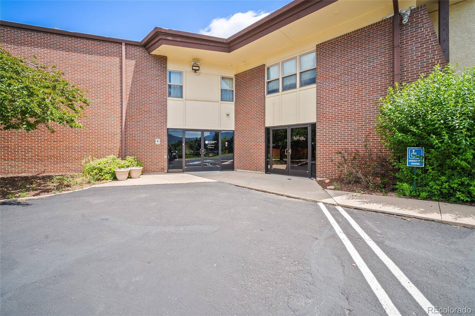 Colorado Springs, CO 80904,820 N 30th ST
