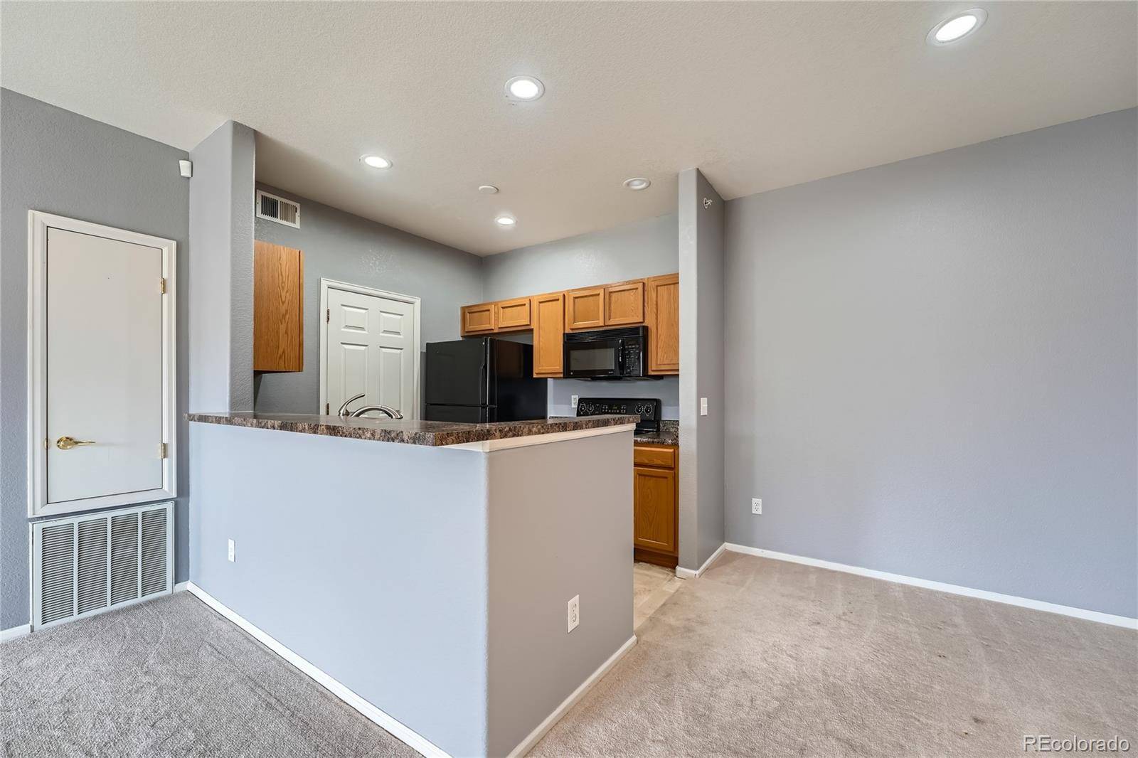 Englewood, CO 80112,15700 E Jamison DR #2-204