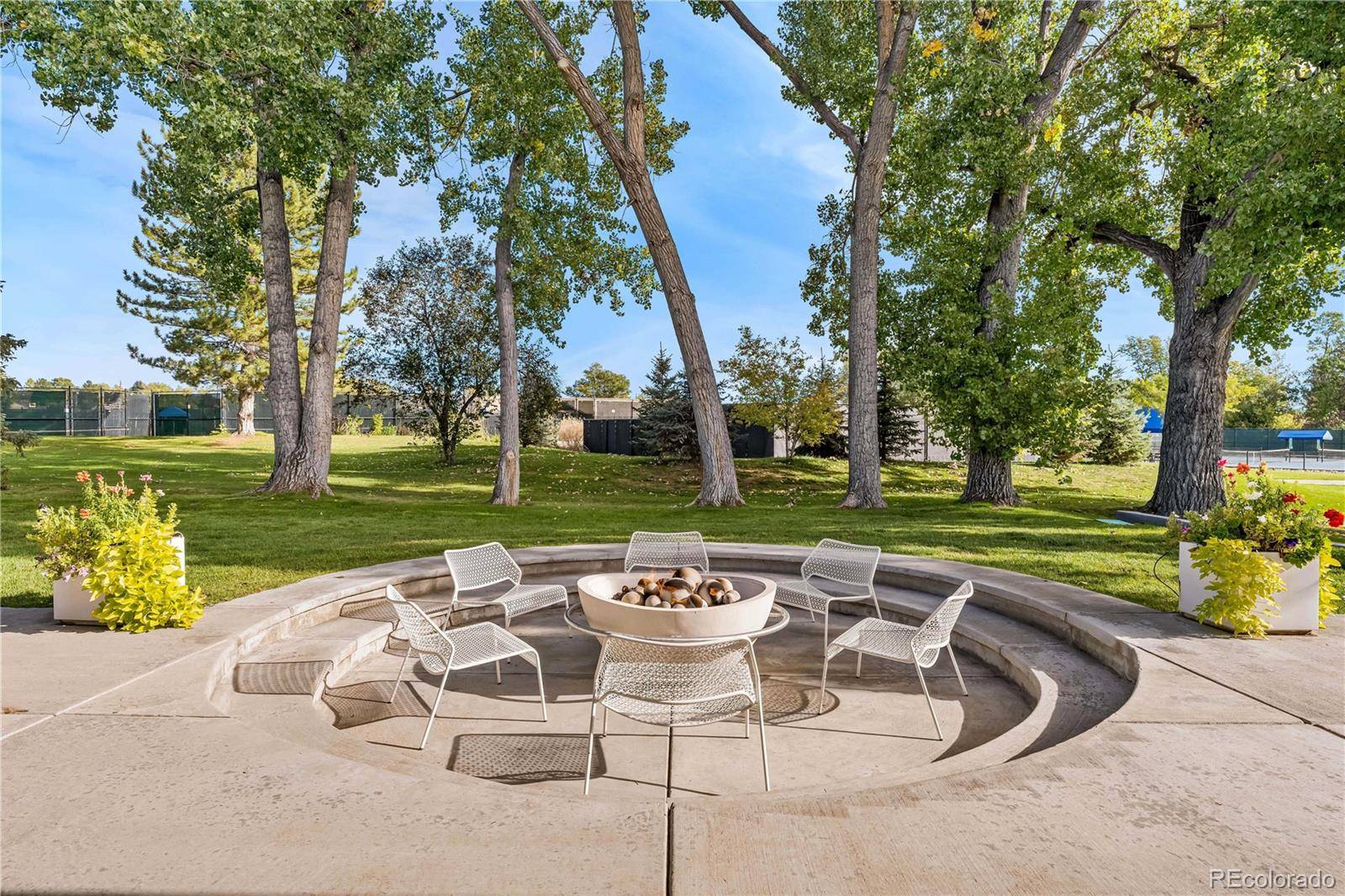 Littleton, CO 80123,7 Fairway LN