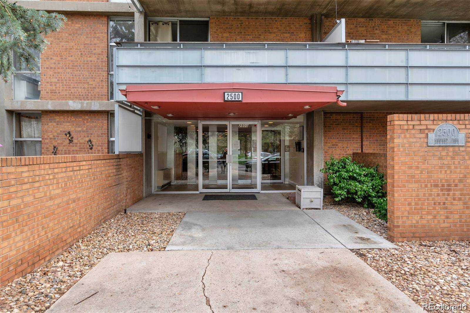Denver, CO 80210,2500 S York ST #204