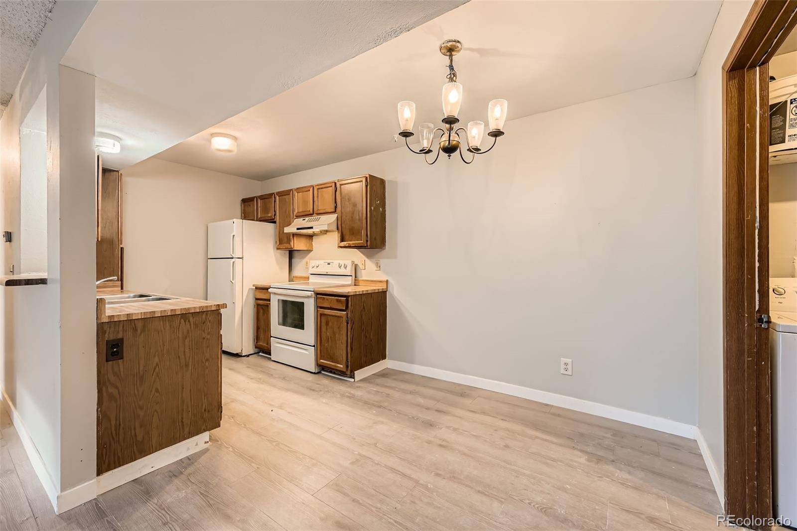 Aurora, CO 80012,1074 S Dearborn ST #108
