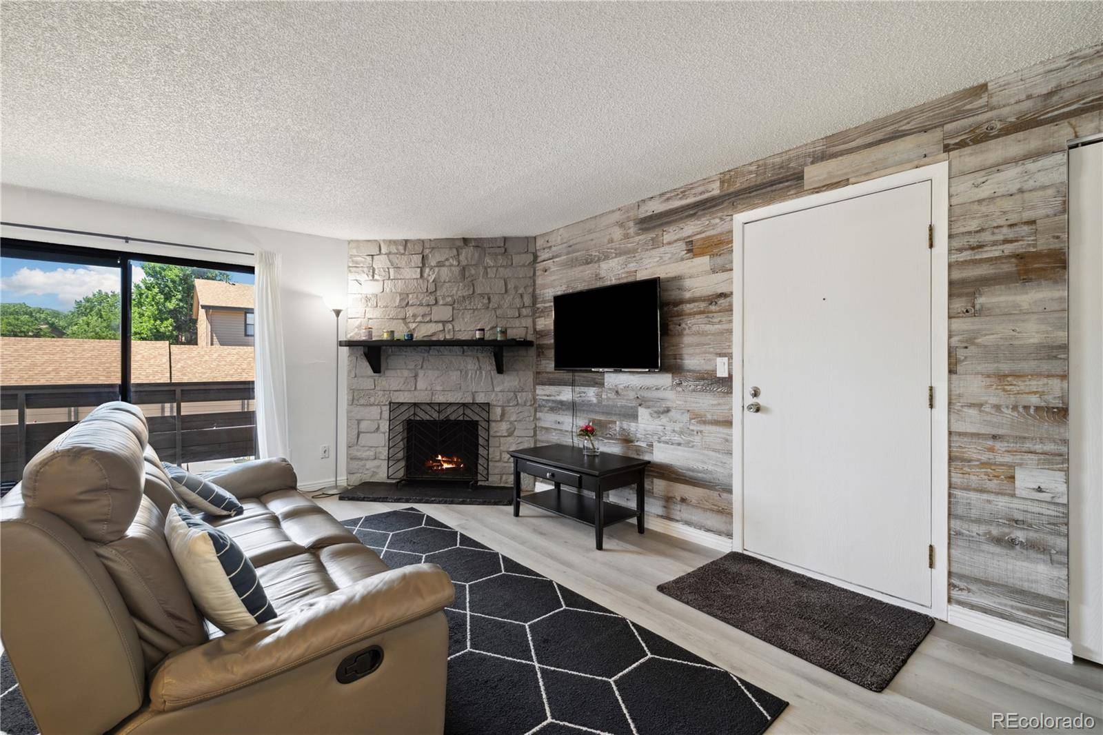 Lakewood, CO 80228,420 Zang ST #3-208