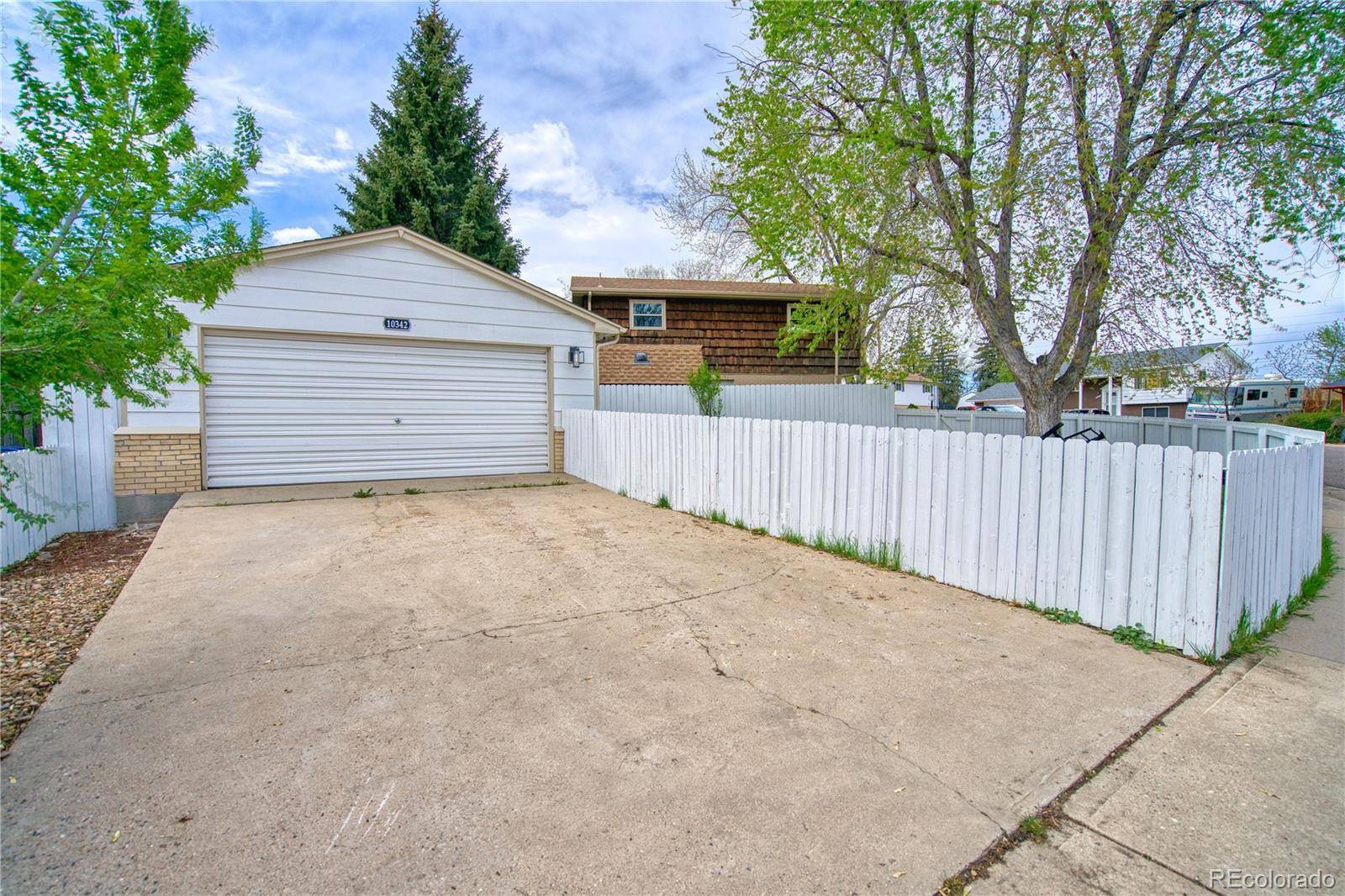 Northglenn, CO 80260,10342 Monterey CIR