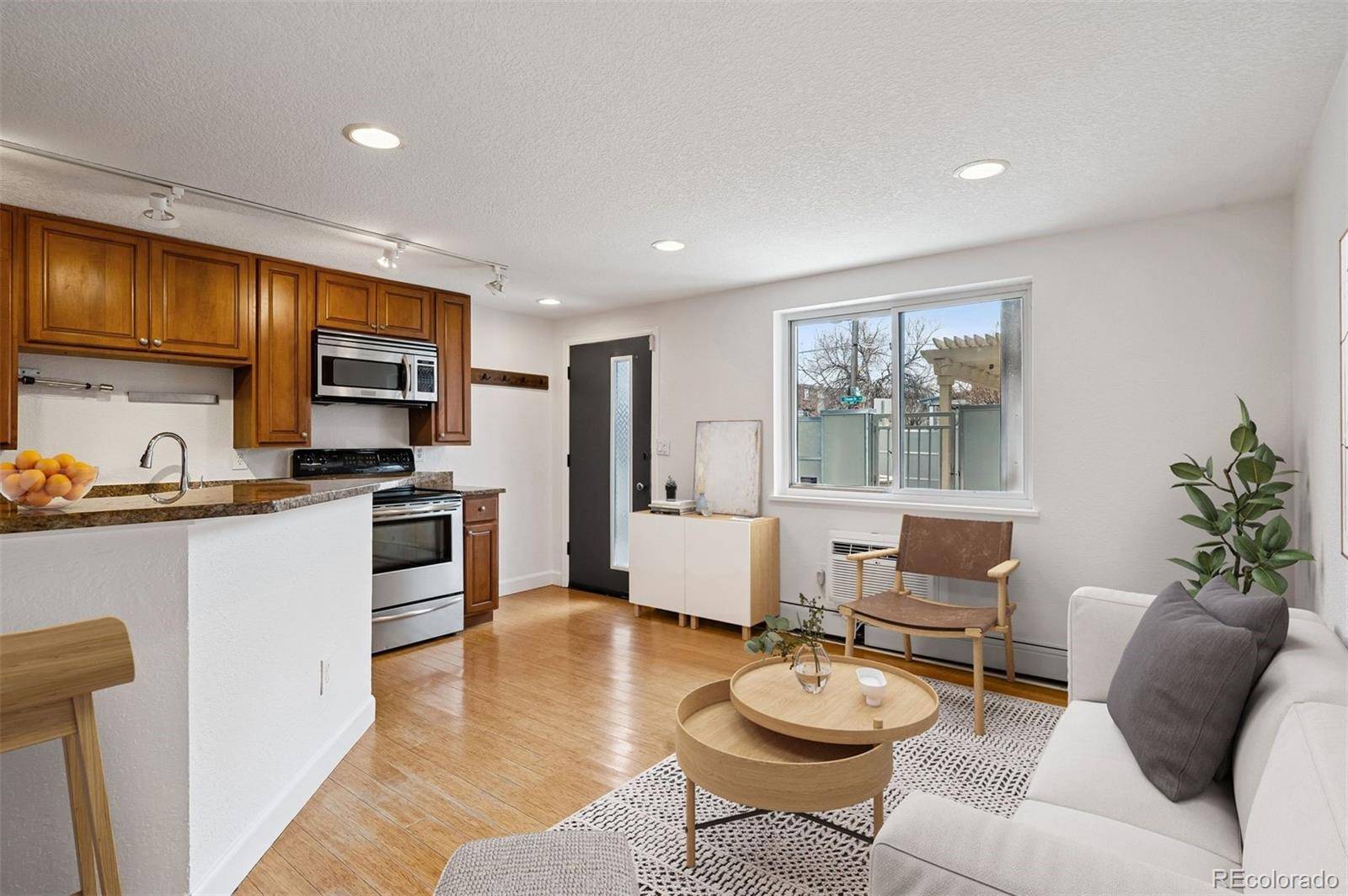 Denver, CO 80203,1 N Pearl ST #102