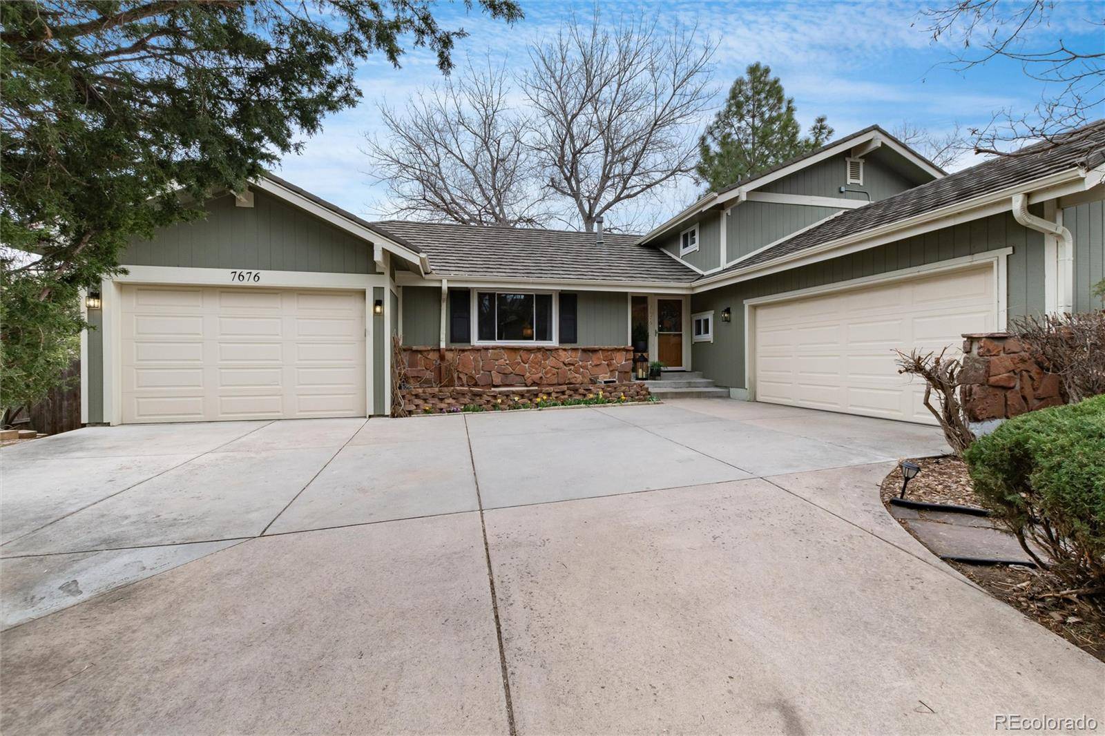 Centennial, CO 80112,7676 S Olive CIR