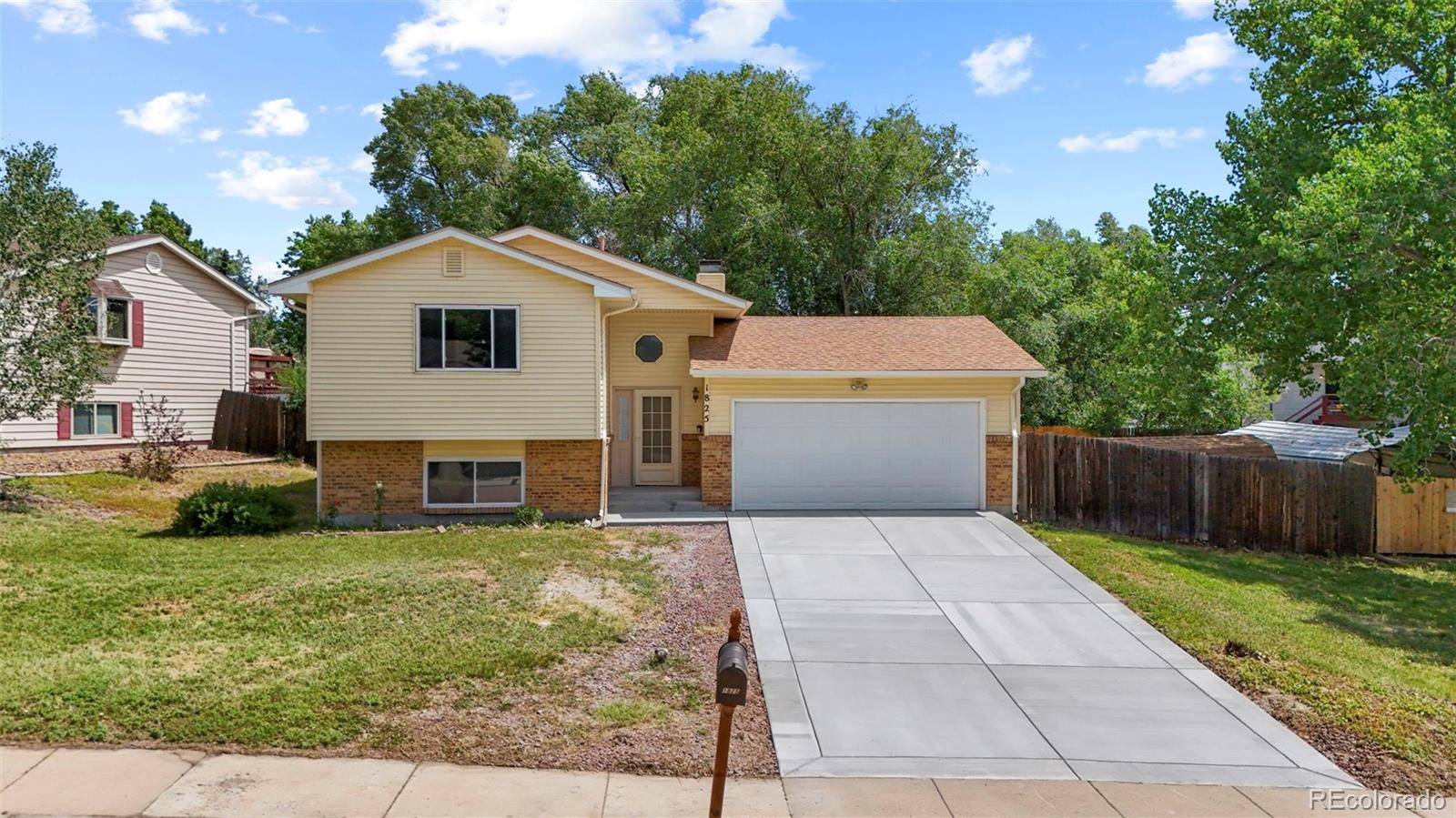 Colorado Springs, CO 80915,1825 Moran CT