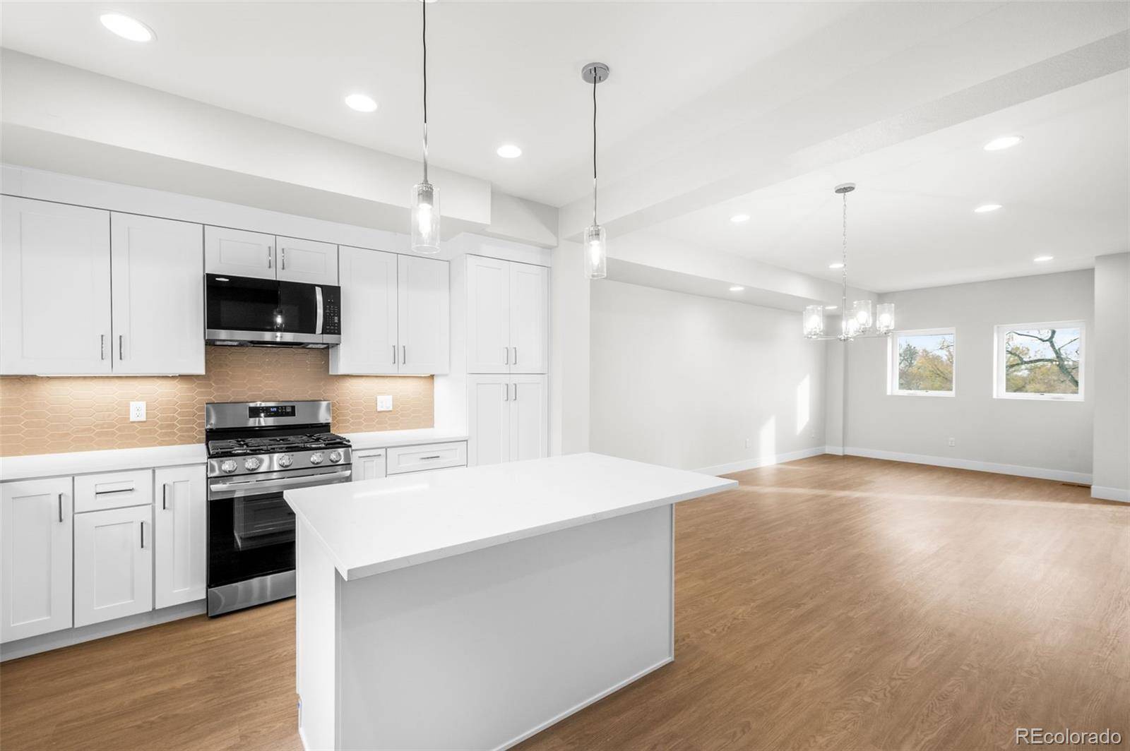 Arvada, CO 80002,5189L Carr ST