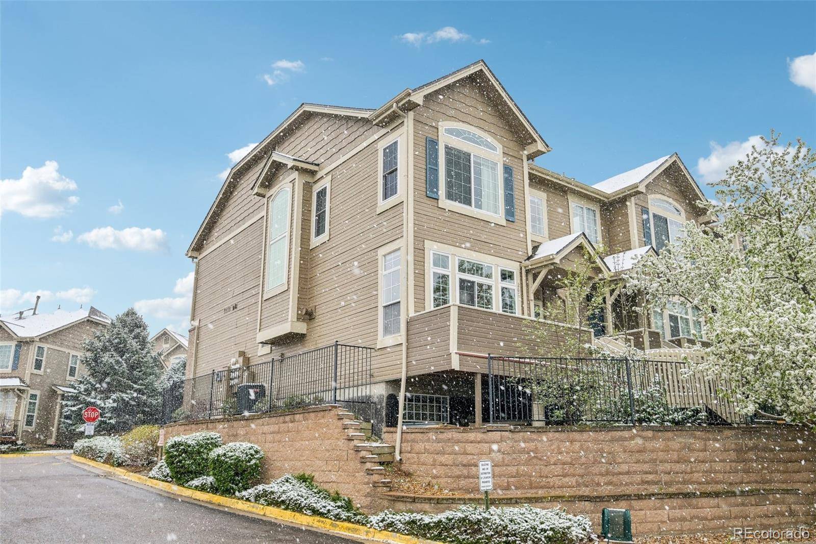 Centennial, CO 80122,5555 E Briarwood AVE #2601