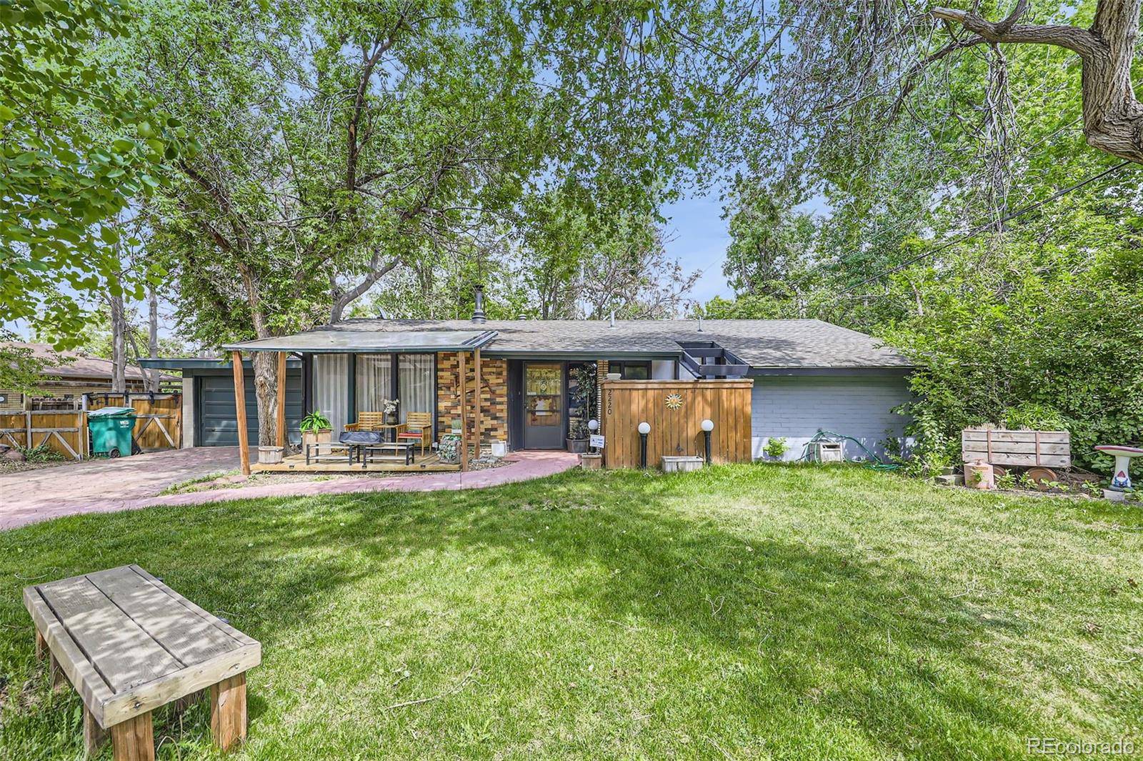 Lakewood, CO 80215,2220 Lee ST