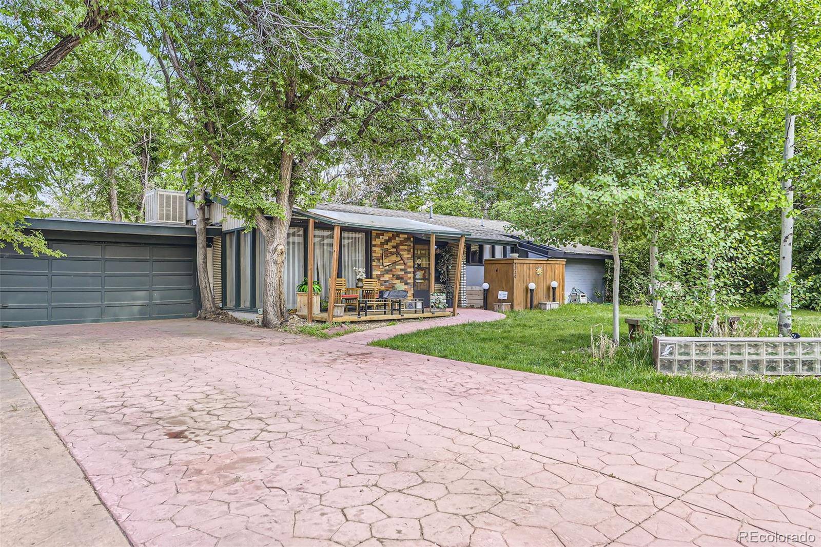 Lakewood, CO 80215,2220 Lee ST