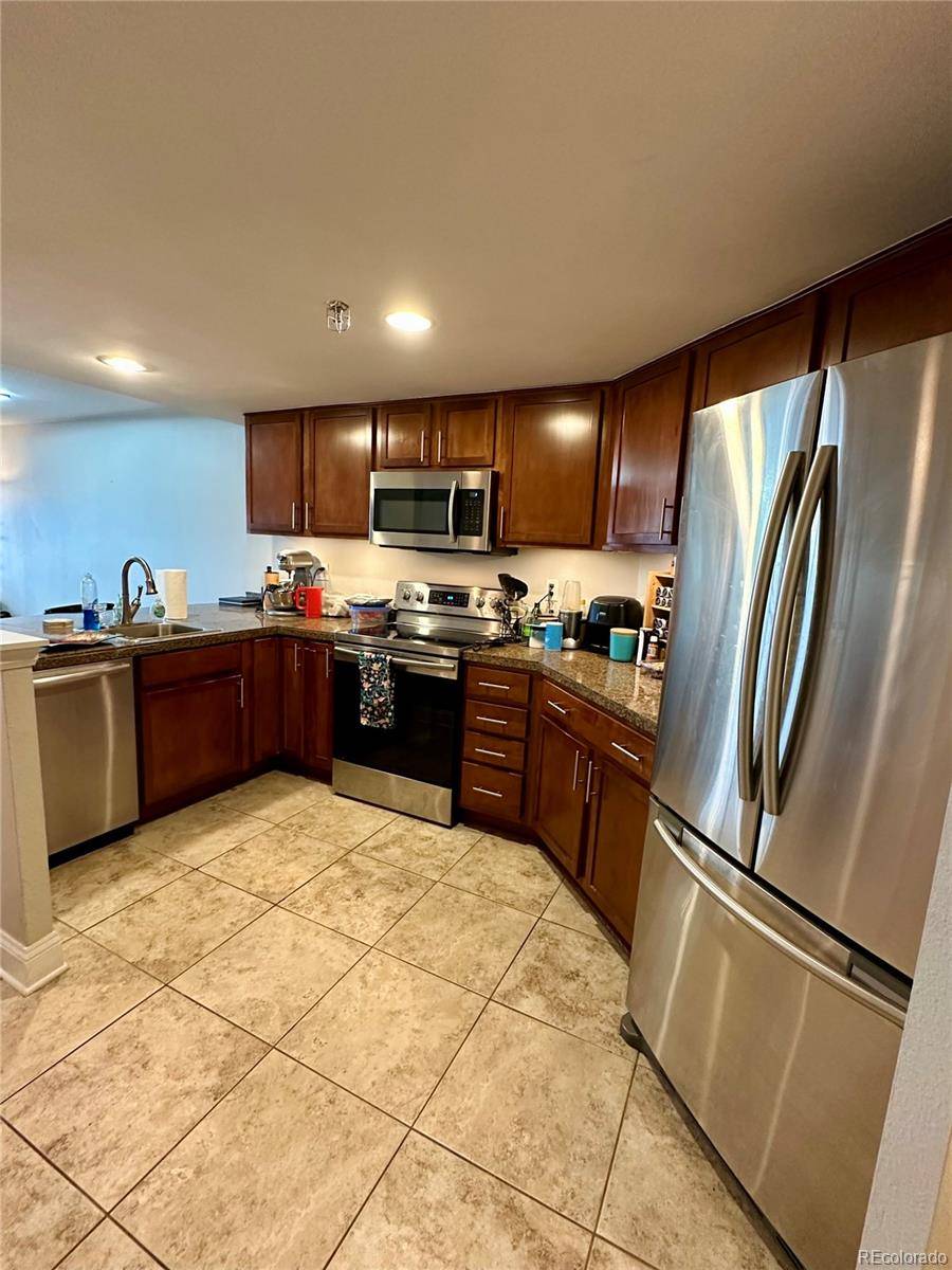 Denver, CO 80205,100 Park AVE #606