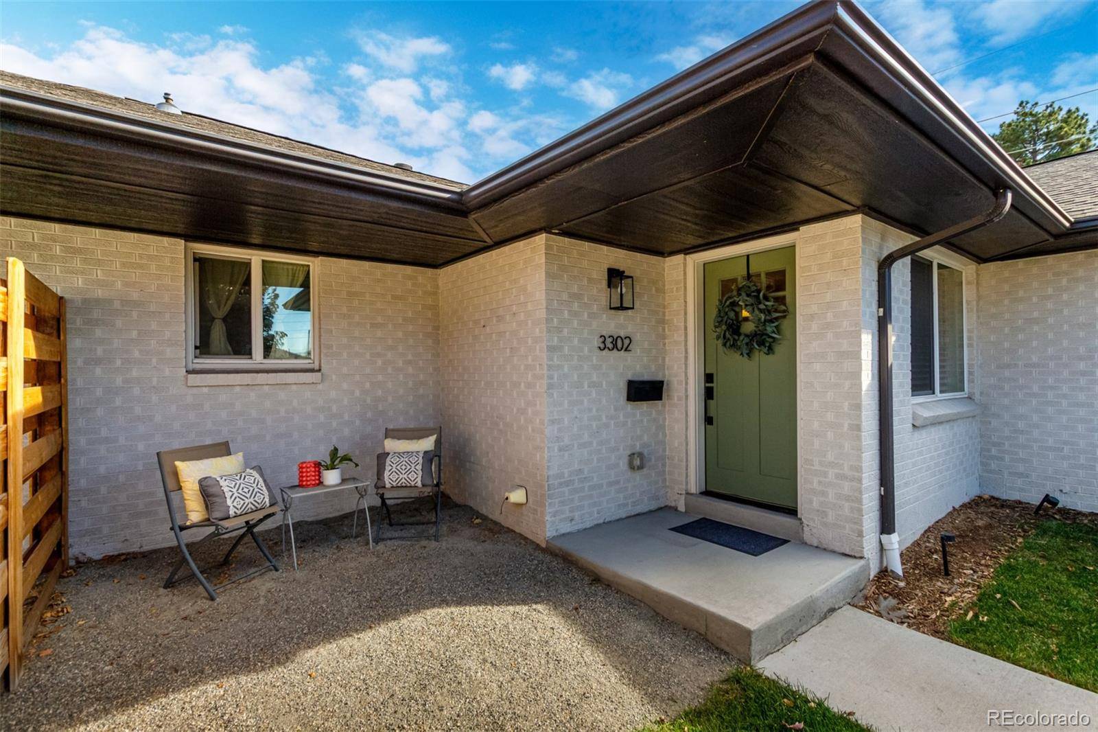 Denver, CO 80207,3302 Jasmine ST